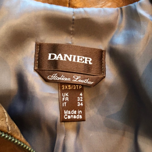 Danier leather jacket - Picture 3 of 14